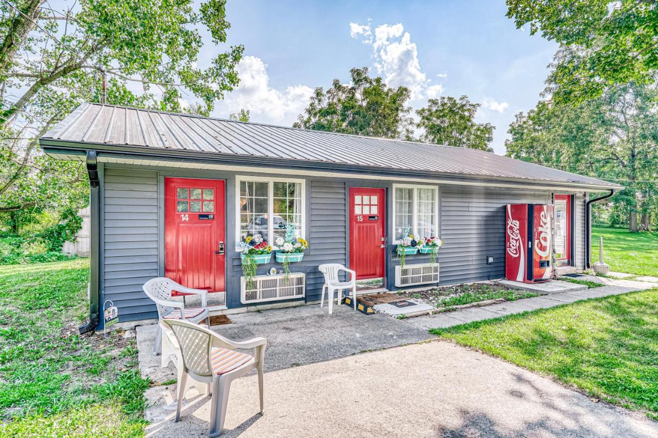 Lighthouse Kitchen Suites Near Auburn Waterloo I-69 Exit 334 외부 사진